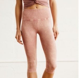 NWOT Free People Movement Cropped Shanti Leggings